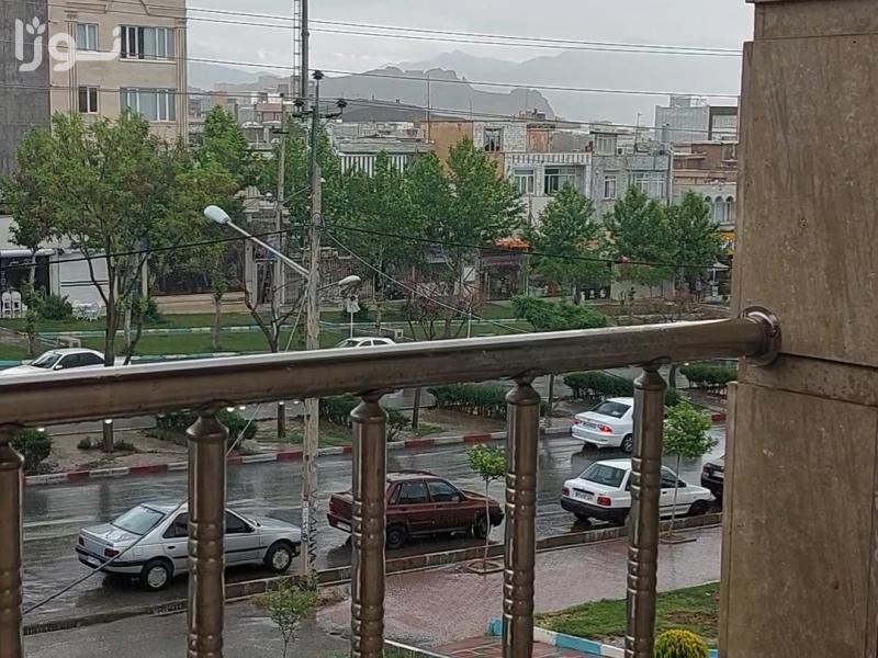 راه های جلوگیری از ورود آب باران از پنجره