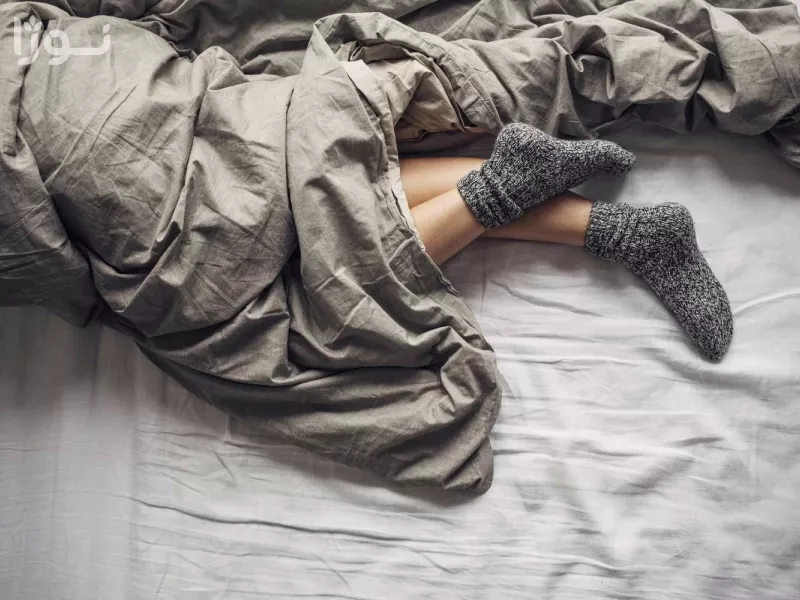 پوشیدن جوراب هنگام خواب